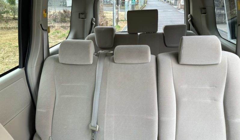 
								Toyota Noah 2015 full									