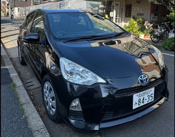 
								Toyota Aqua 2015 full									